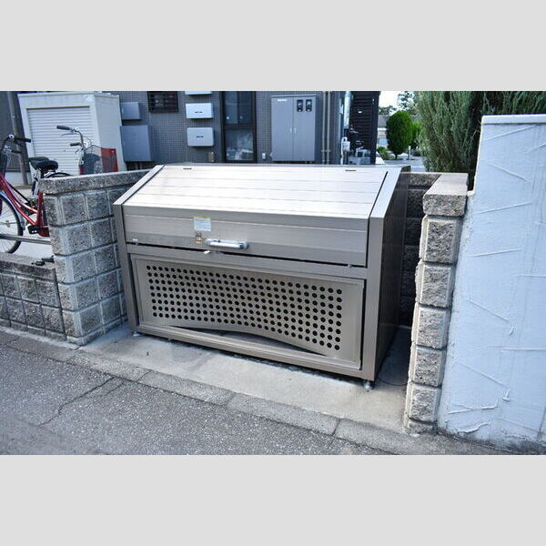 サザンクロス205号室 敷地内ごみ置き場