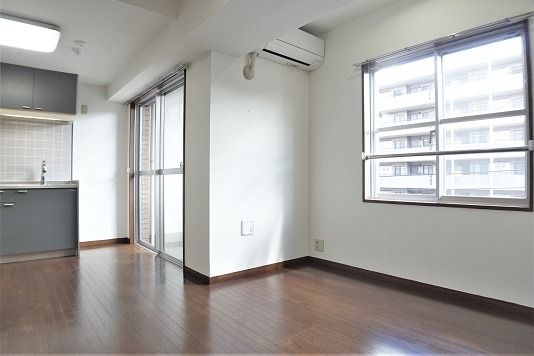 Ｔ’ｓ　ｇａｒｄｅｎ稲城4階 内観