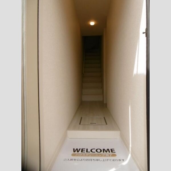 ラ・ヴェール石神井公園　B棟 玄関にトールタイプシューズBOX