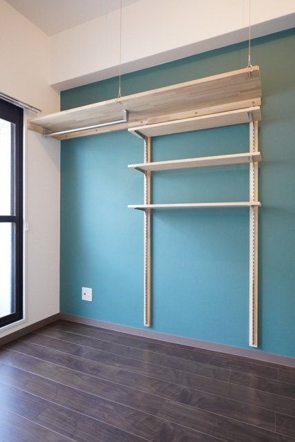 ヴェラハイツ鶴見5階 可動棚・ハンガーパイプ