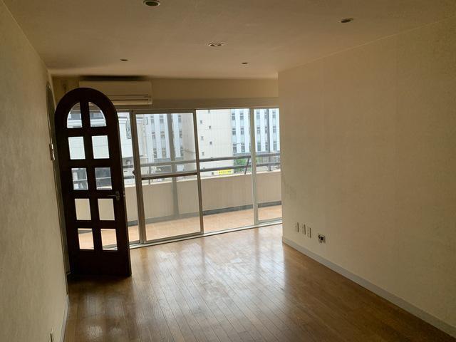 イズミビル リビング