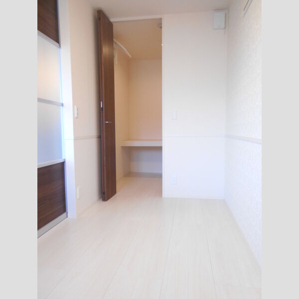 レセーナ203号室 洋室