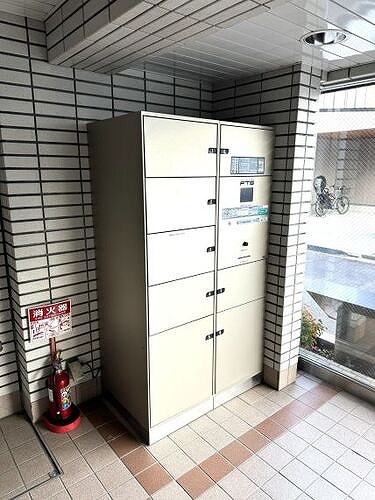 ライオンズマンション調布国領2階 宅配BOX