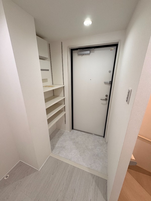 LEGALAND桜新町ANNEX1階 玄関