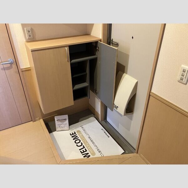 Ciel(シエル)　HH号室 玄関