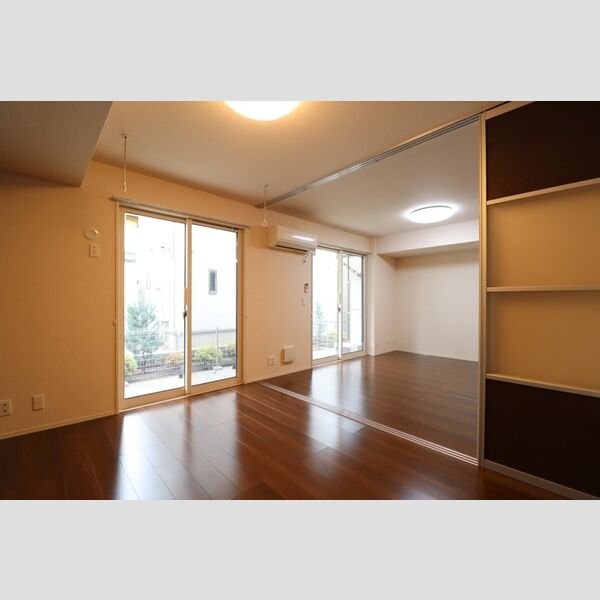 ルピナスⅦ102号室 洋室