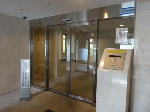 エム・ブランド新宿戸山公園 エントランス