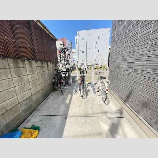 ラピス綾瀬 周辺