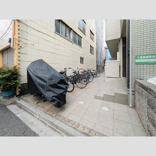 アピテ・K 千束302号室 駐輪場