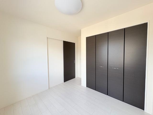 Ivy Field Ⅰ (アイヴィー フィールド ワン)202号室 洋室4.8帖