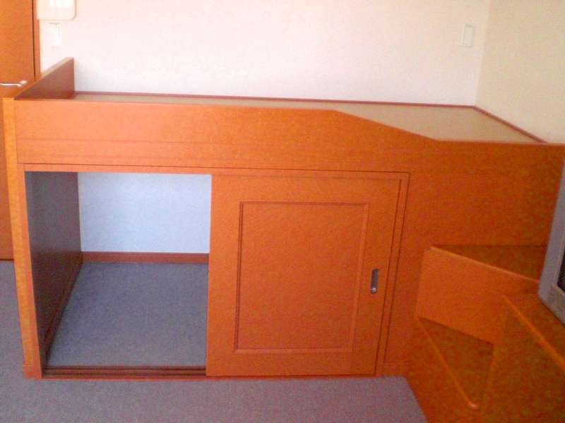 レオパレス殿山 内観