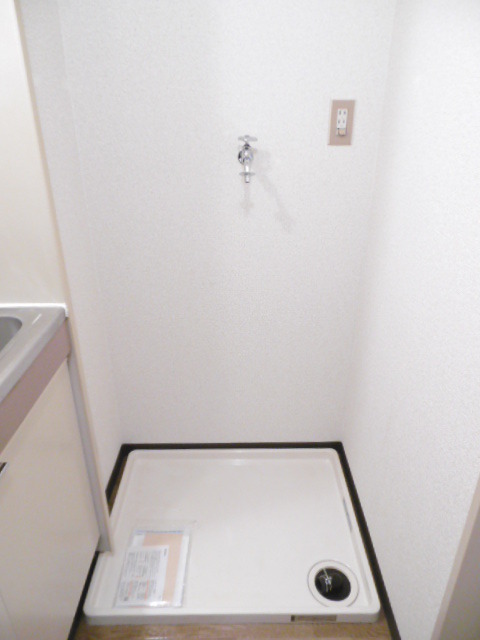 エスポワール西八 防水板