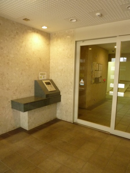 グレイス新横浜アクシス304号室 エントランス