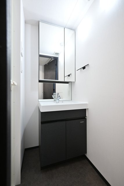 ＧＲＡＮＳＩＴＥ　ＮＡＫＡＭＥＧＵＲＯ7階 洗面