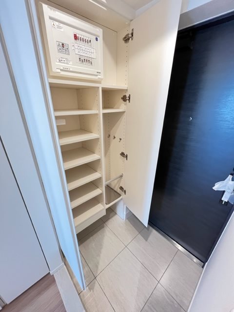 ドゥーエ菊川5階 玄関