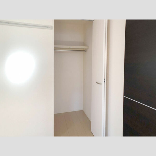 シャルム上野毛 201号室クローゼット