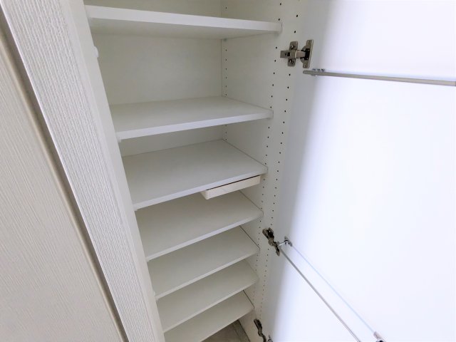 アジールコート東大井307号室 収納