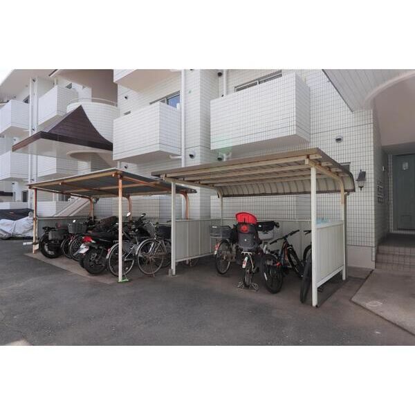 ハーモニーマンション301号室 駐車場