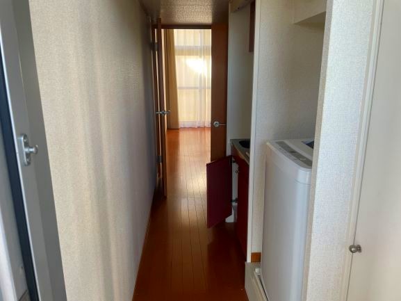 レオパレスフレアレーブ106号室 玄関