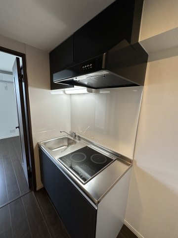 ベル エスペース ２口ＩＨヒーターで料理する方も満足♪キッチン収納スペースも豊富です★