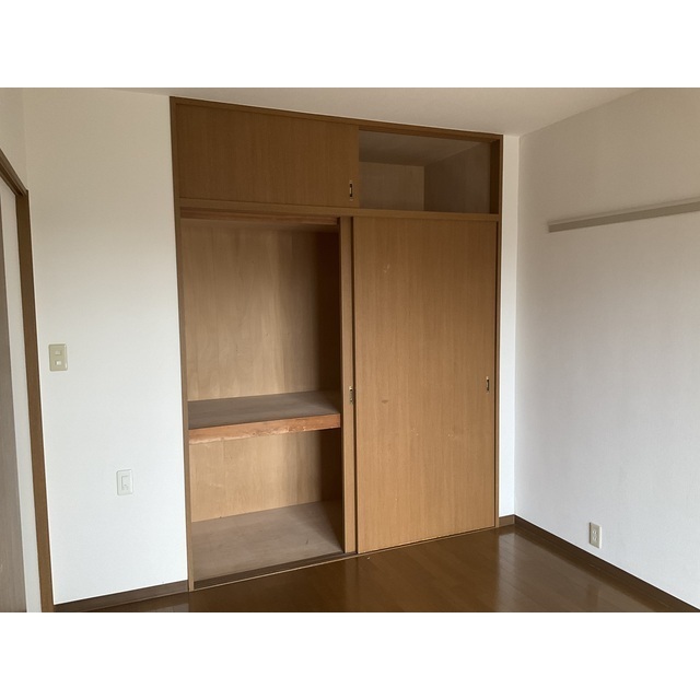 ドミール・コンフォール親水公園401号室 内観