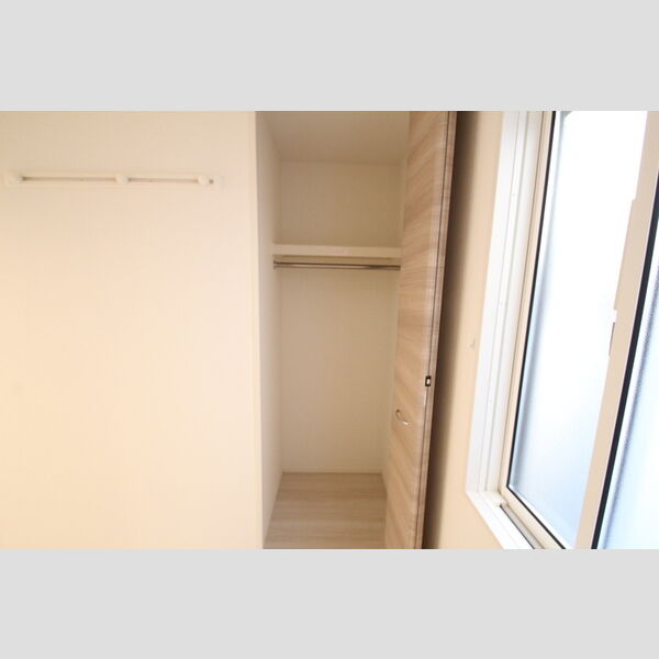 アヴァンス東日暮里205号室 洋室クローゼット