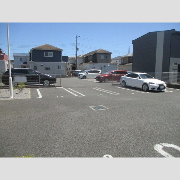 ハピネスⅡ 駐車場