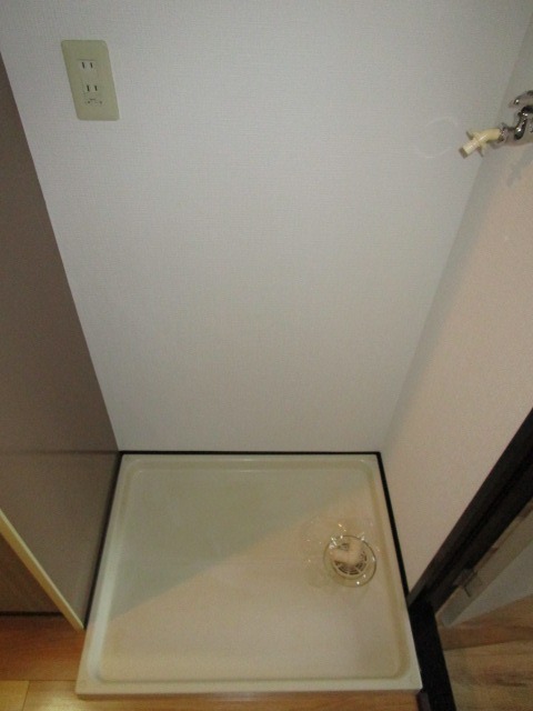 ドミール赤塚 洗濯機置き場