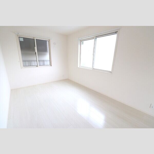 ル・ベリエ102号室 洋室