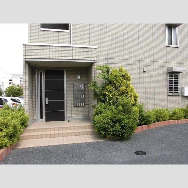 コルティー エントランス