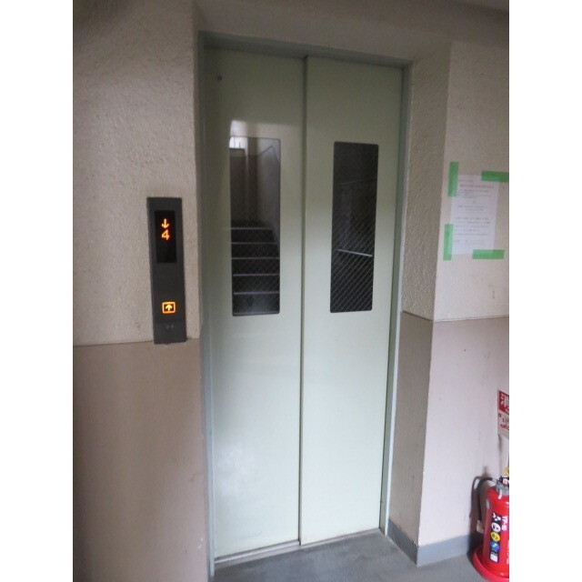 三田新中野コーポ4階 EV
