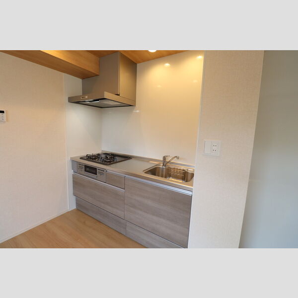 サンモール　クレスト202号室 キッチン(3口コンロ)