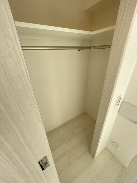 ガーラ・グランディ調布1階 便利な収納スペースです