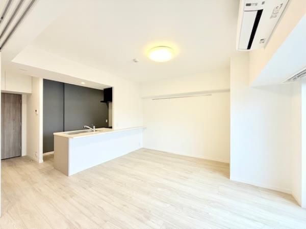 アジールコート町屋6階 リビング