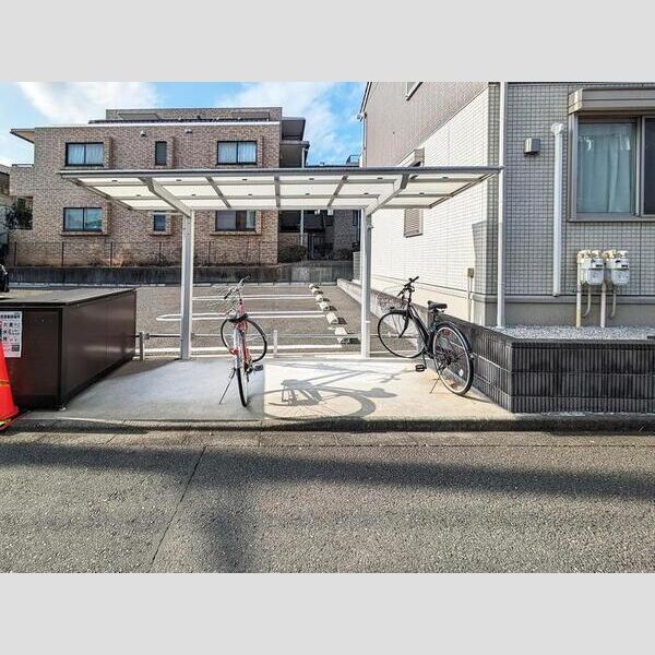 ラ ヴィ クレール 駐輪場