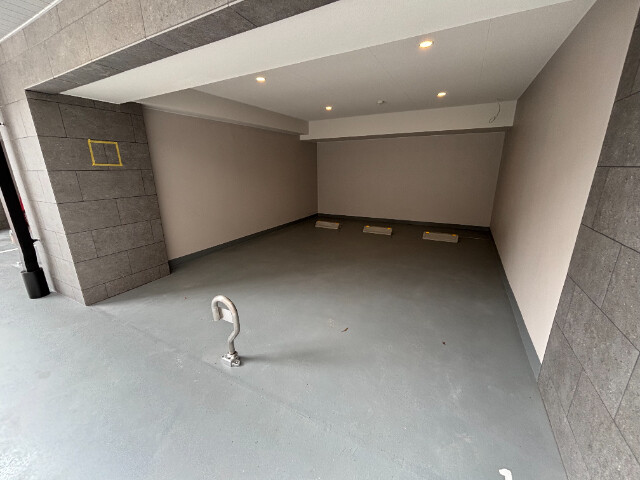 ジェノヴィア小村井3階 駐車場