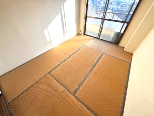 Fビル301号室 ※写真は別室です※クリーニング前の写真です
