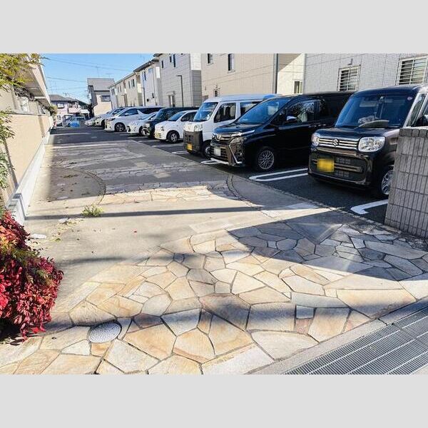 本郷の杜 マルン 駐車場