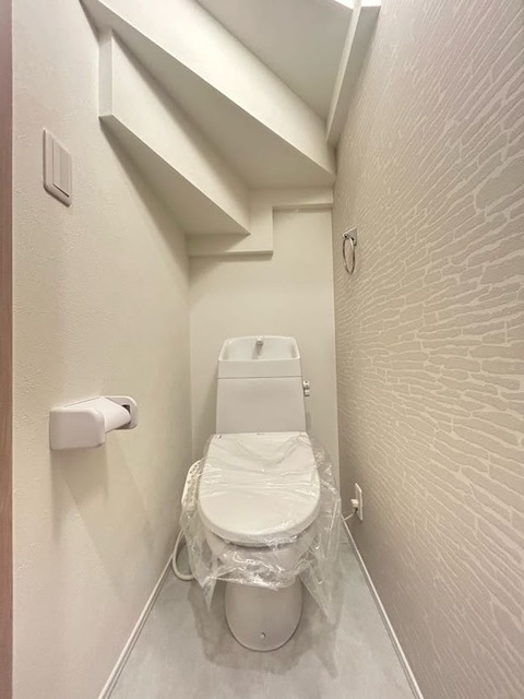 ライブリー東向島0204号室 トイレ