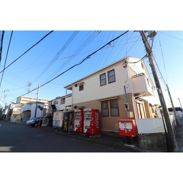 ニューシャルマン 外観