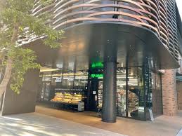 ローレルアイ千代田淡路町 【スーパー】サミットストア神田スクエア店まで433ｍ