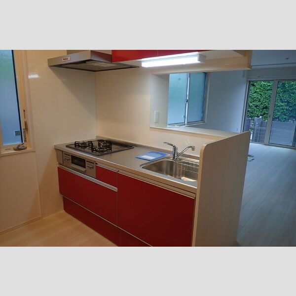 ソフィアⅢ読売ランド 対面キッチン(3口コンロ)