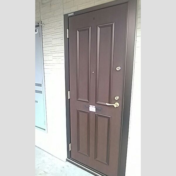 ヴィル・オランジュ　UD　U101号室 玄関