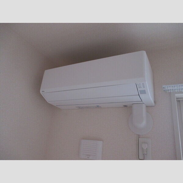 フローラルコート水無201号室 エアコン