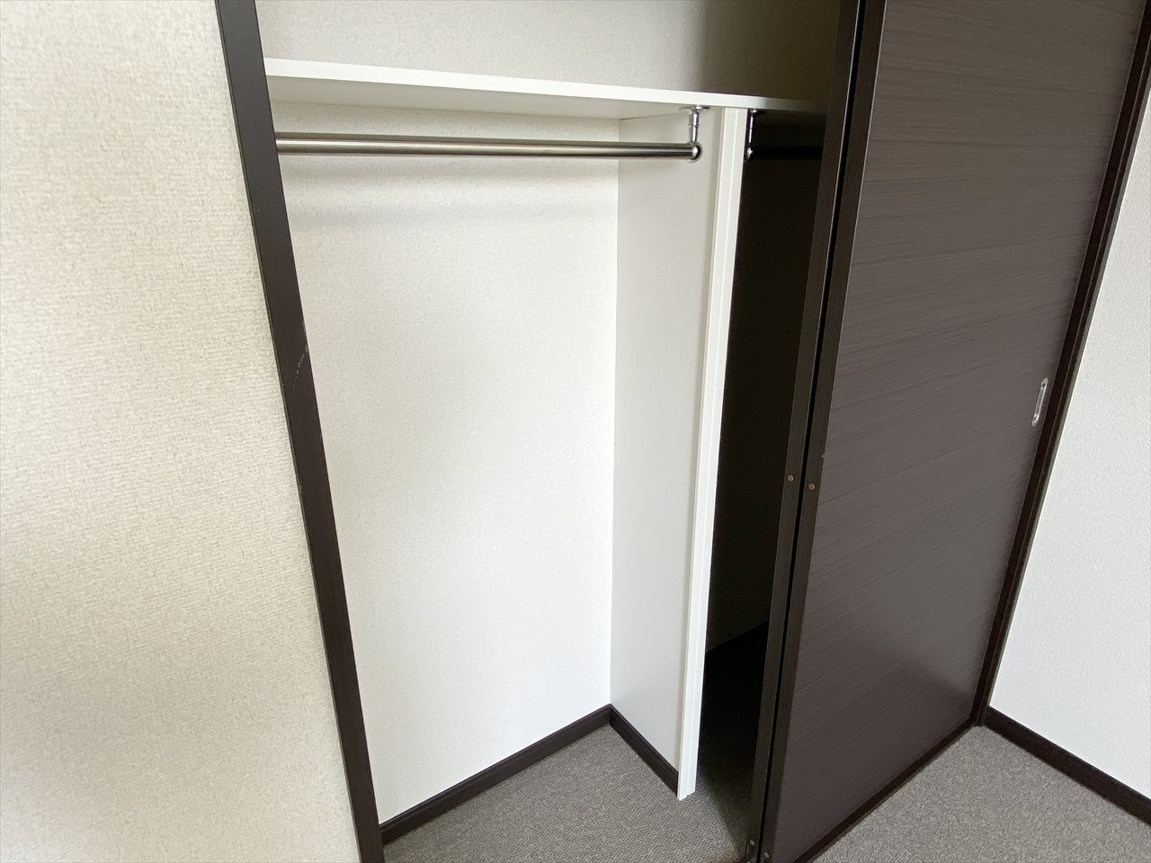 レオネクストグライス 内観