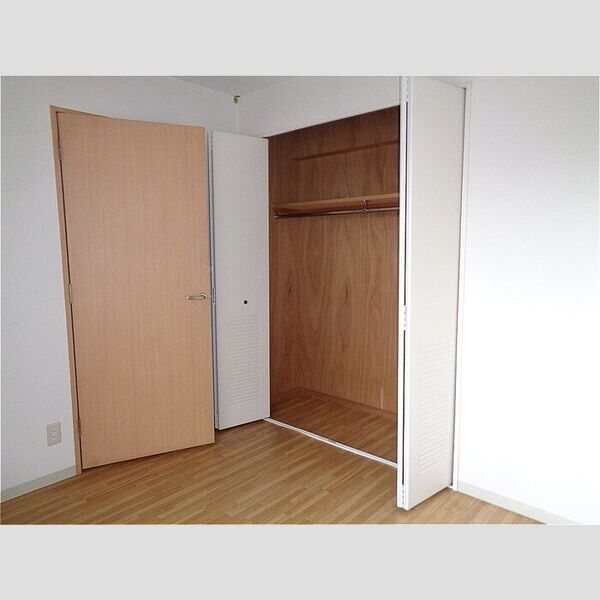 カーサフィオーレ302号室 収納