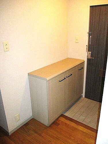 テレパレス船橋三咲Ｂ棟 玄関　※前回募集時2020年6月撮影