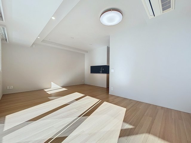 ザ・パークハウス　新宿タワー14階 リビング