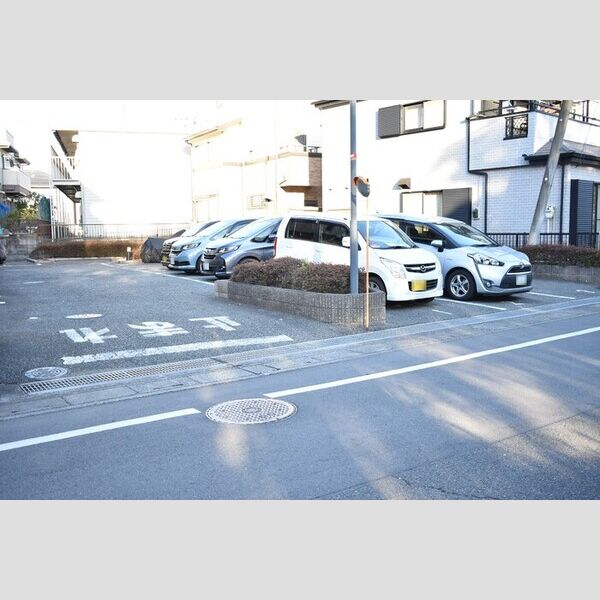 パークサイドヴィレッジ 駐車場