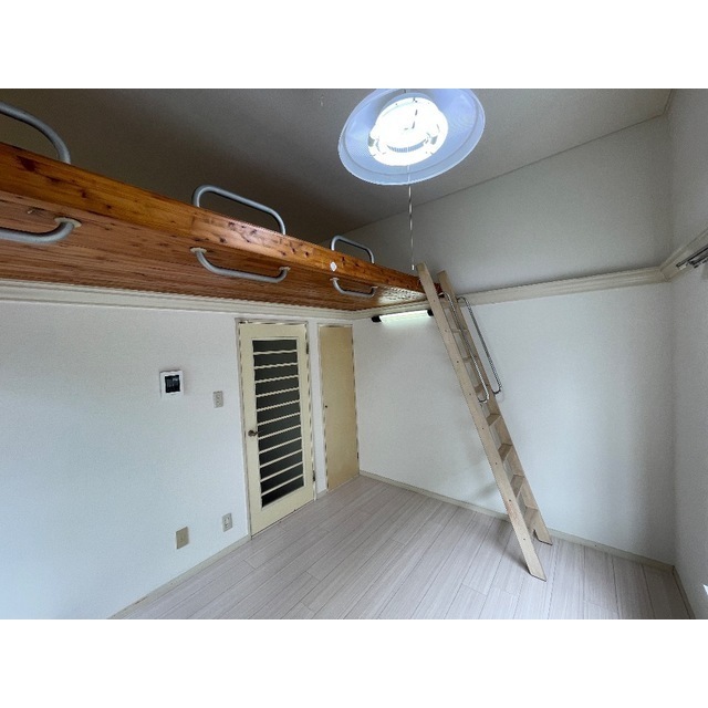 ブラウン第2101号室 リビング